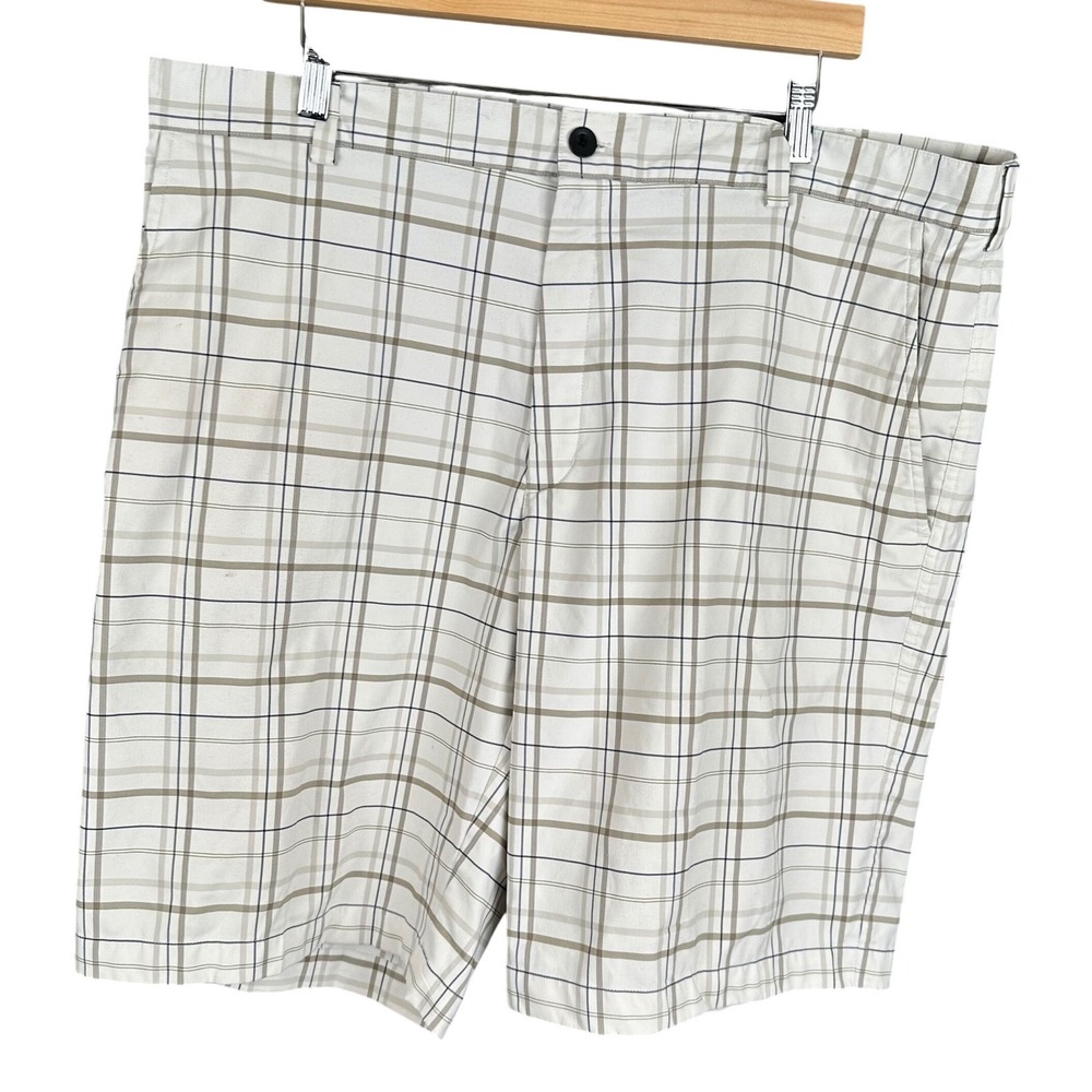 Nike Golf Dri-FIT Plaid Shorts Mens 40 White Tan Navy Blue Performance Checkered